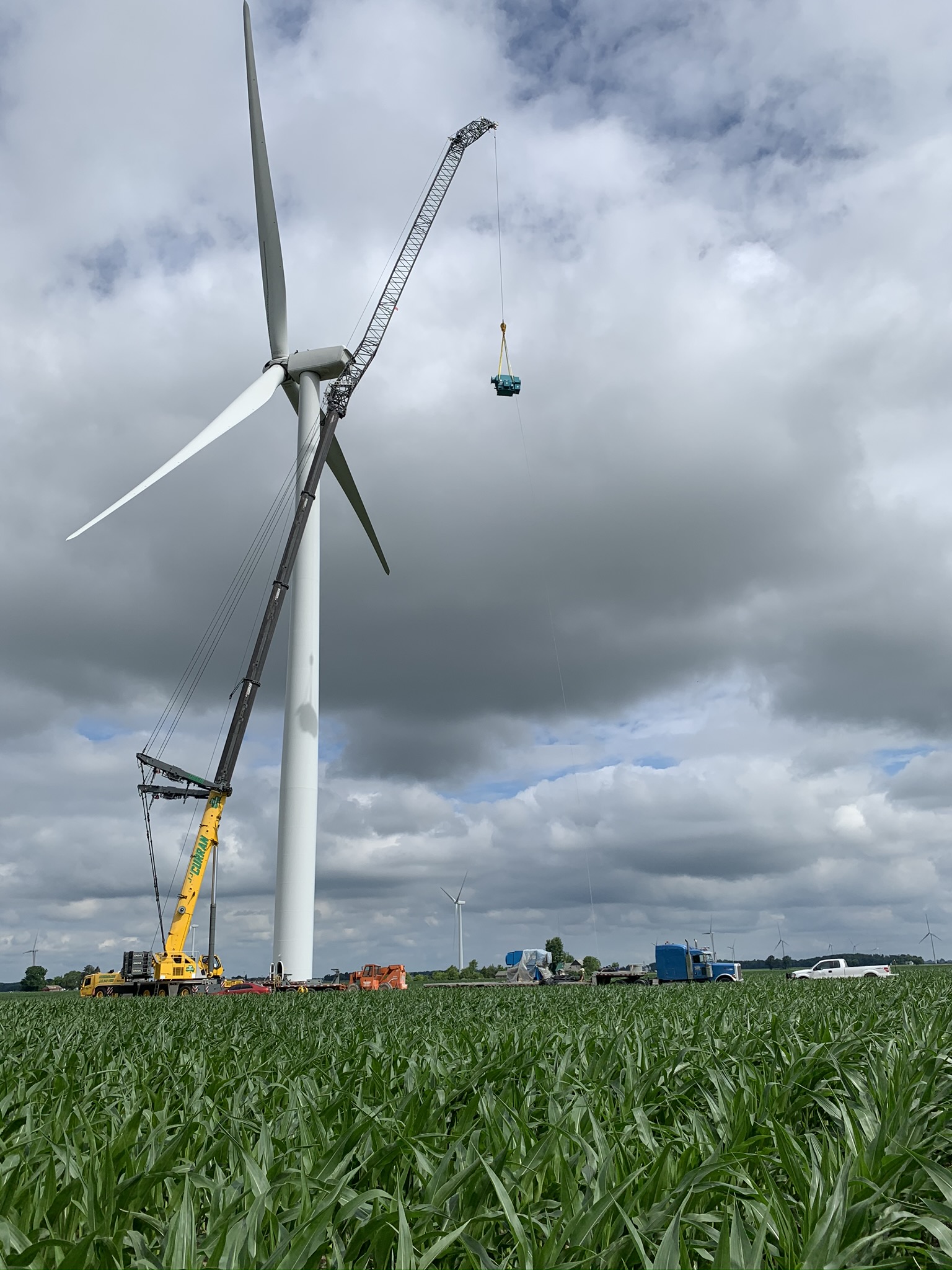 wind-farm-maintenance-2